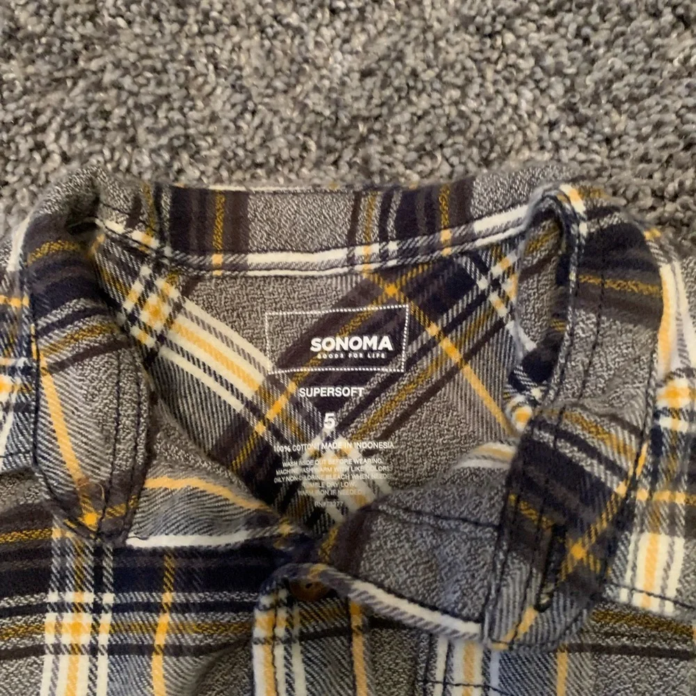 Sonoma boys plaid flannel size 5 - Picture 3 of 4